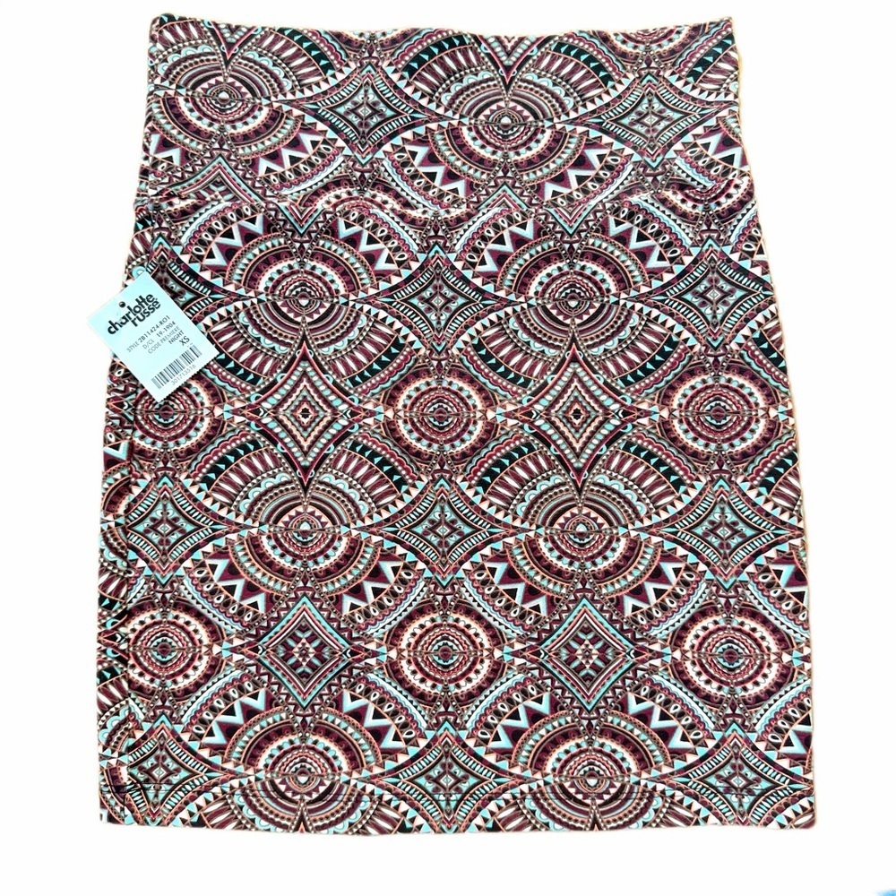 Charlotte Russe- Geometric Patterned Mini Skirt Skirt (sz xs) NWT